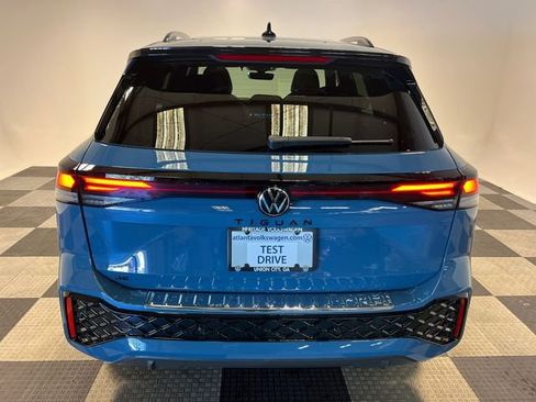 New 2026 Volkswagen Tiguan SE R-Line FWD image 4
