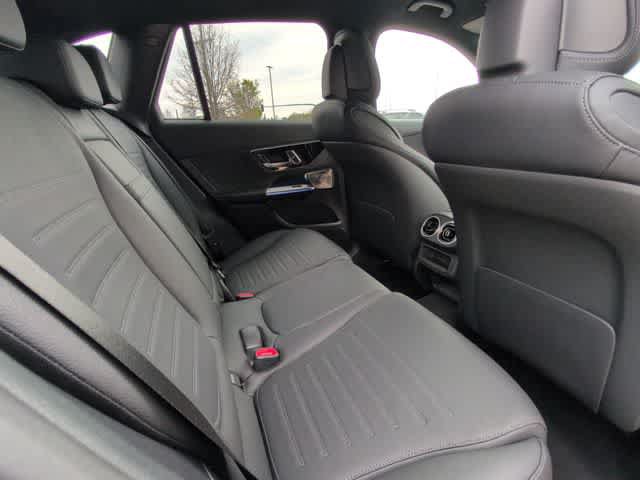 Used 2026 Mercedes-Benz GLC 300 image 19