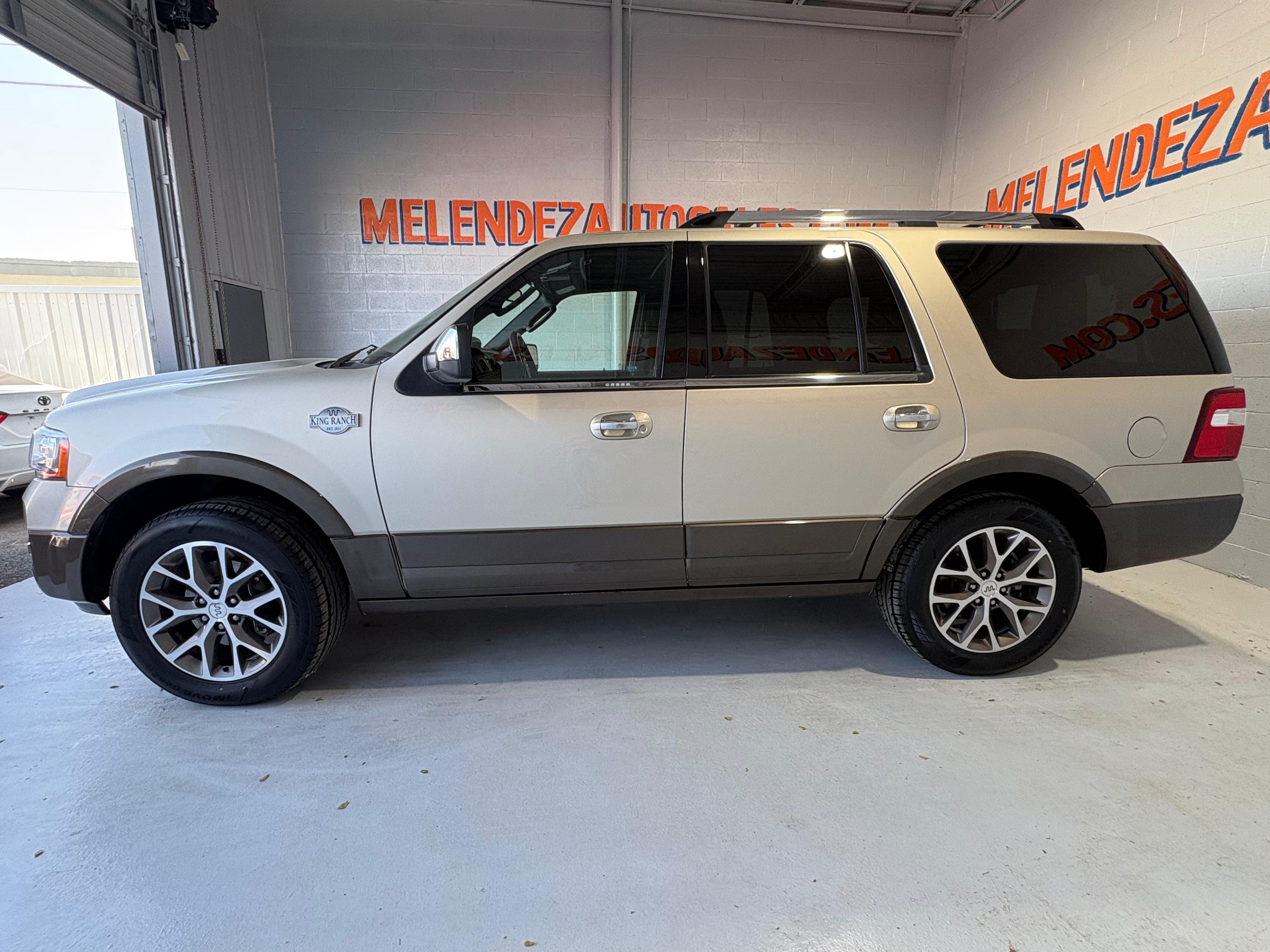 Used 2017 Ford Expedition King Ranch RWD image 2