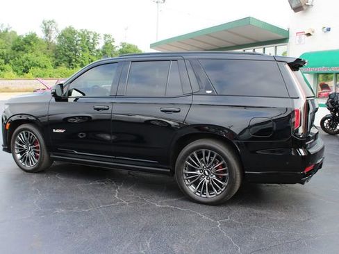 Used 2023 Cadillac Escalade V AWD/4WD image 8