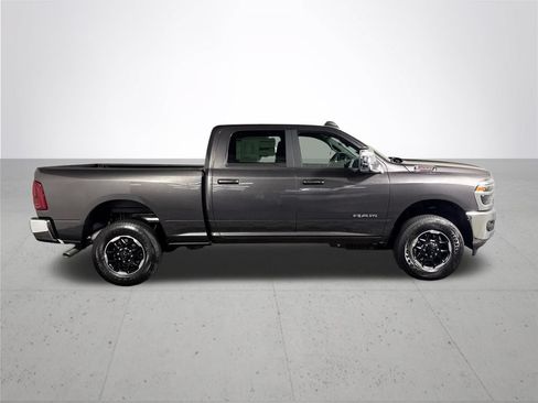 New 2026 RAM 2500 Laramie AWD/4WD image 5