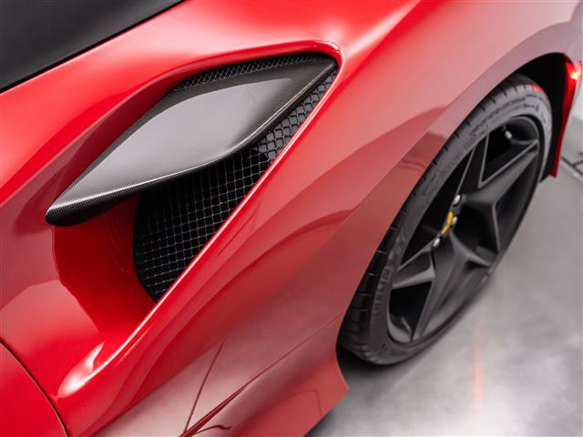 Used 2022 Ferrari F8 Tributo RWD image 24