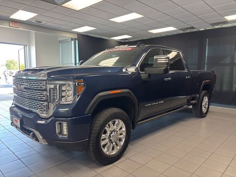 Used 2022 GMC Sierra 2500 Denali w/ Denali Ultimate Package AWD/4WD image 9
