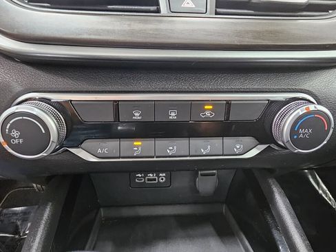 Used 2024 Nissan Altima 2.5 SV FWD image 22