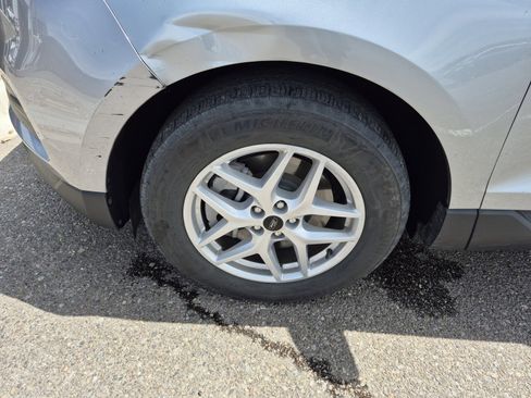 Used 2024 Ford Edge SE image 24