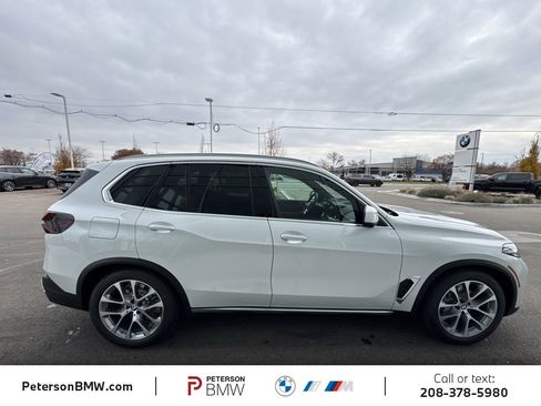 New 2026 BMW X5 xDrive50e image 8