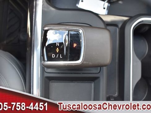 Used 2025 Chevrolet Silverado 1500 LTZ AWD/4WD image 39