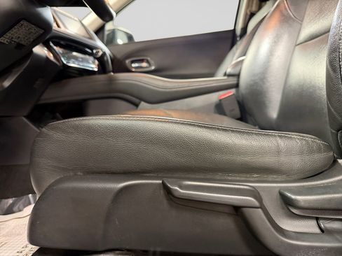 Used 2017 Honda HR-V EX-L image 37