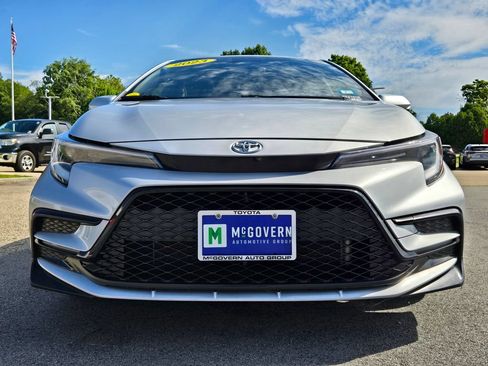 Used 2023 Toyota Corolla SE w/ SE Premium Package FWD image 9