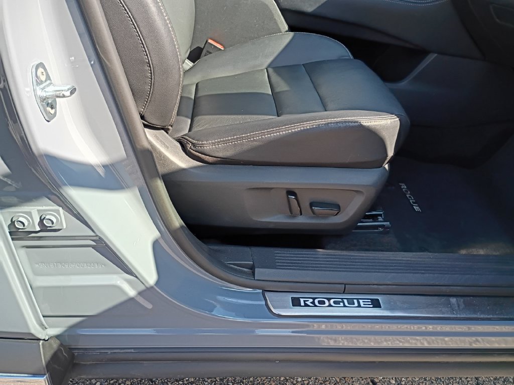 Used 2023 Nissan Rogue SL w/ SL Premium Package AWD/4WD image 19