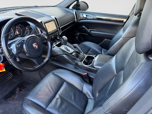 Used 2011 Porsche Cayenne AWD/4WD image 12