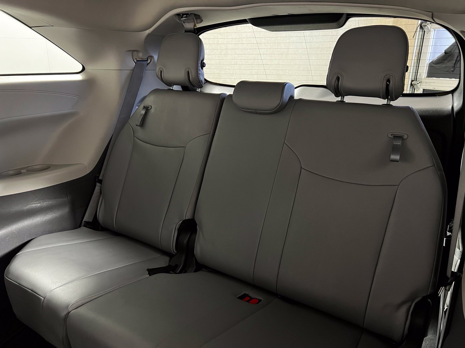 Certified 2023 Toyota Sienna XLE FWD image 24