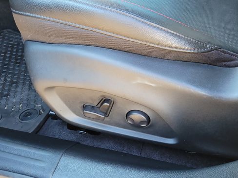 Used 2024 Jeep Compass Trailhawk w/ Trailhawk Elite Group image 9