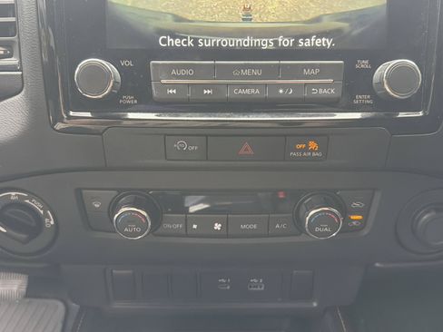Used 2024 Nissan Frontier PRO-4X w/ Off-Road Protection Package AWD/4WD image 16