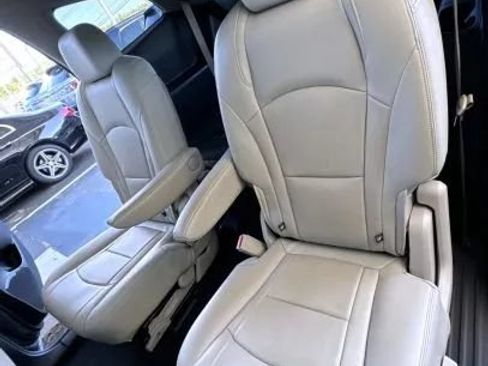 Used 2021 Buick Enclave Essence FWD image 20
