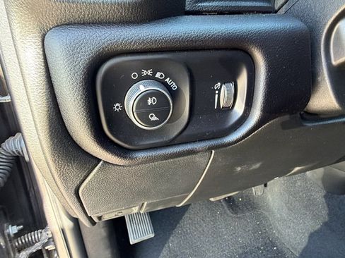 Certified 2025 RAM 2500 Big Horn AWD/4WD image 24