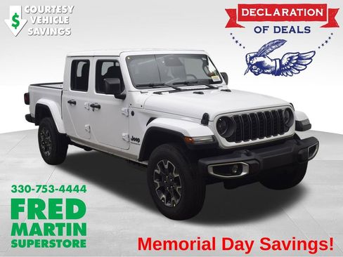 New 2026 Jeep Gladiator Mojave AWD/4WD image 1