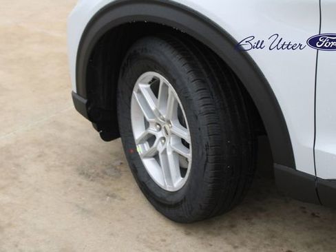 New 2026 Ford Explorer Active RWD image 5