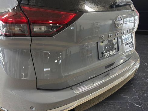 New 2026 Nissan Rogue Platinum AWD/4WD image 37