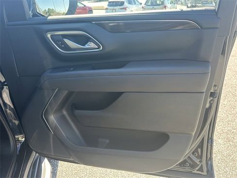 Used 2022 GMC Yukon SLE w/ Gmc Pro Safety Plus Package image 14