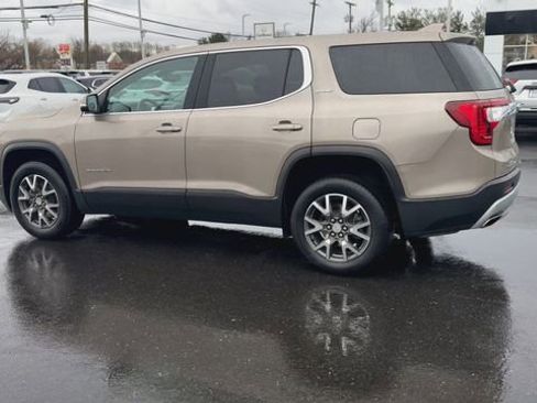 Certified 2022 GMC Acadia SLE image 6