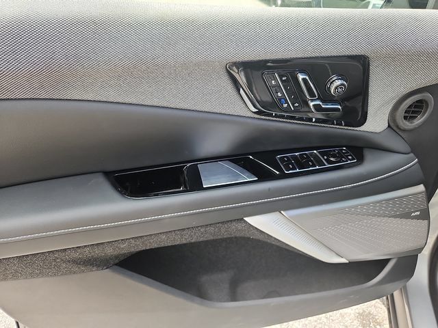 Certified 2026 Cadillac Optiq Sport 2 w/ LPO, Floor Liner Package AWD/4WD image 12