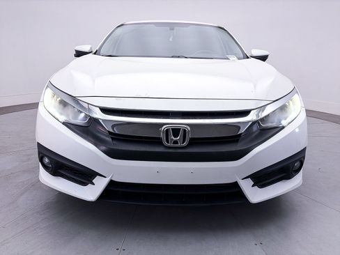 Used 2016 Honda Civic EX-T image 2