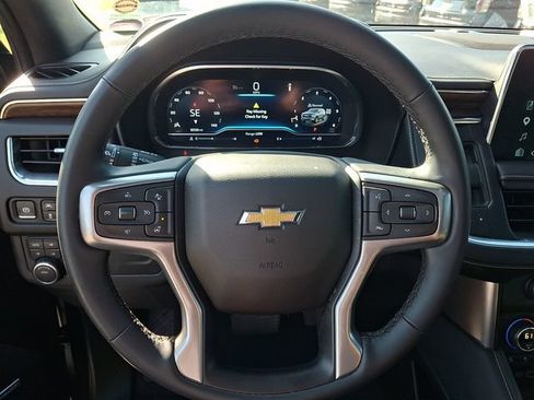 Used 2023 Chevrolet Suburban Premier AWD/4WD image 15
