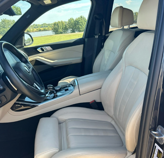 Used 2021 BMW X7 xDrive40i w/ Premium Package AWD/4WD image 8
