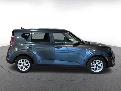 Used 2025 Kia Soul LX w/ LX Technology Package image 16
