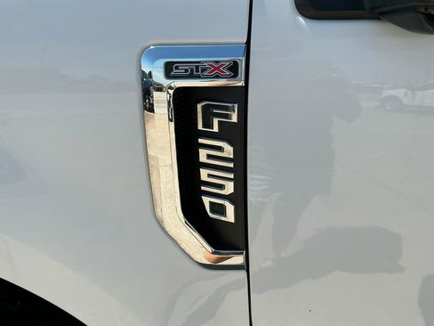 Used 2019 Ford F250 XL w/ STX Appearance Package AWD/4WD image 23