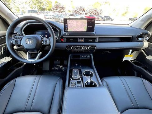 New 2026 Honda Pilot Touring image 12