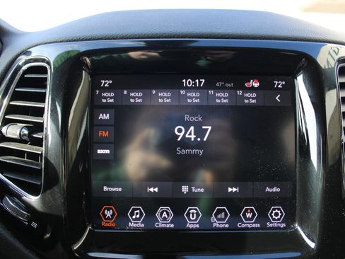 Used 2018 Jeep Compass Limited image 18