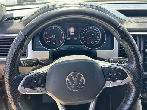 Used 2021 Volkswagen Atlas SE w/ Panoramic Sunroof Package image 14