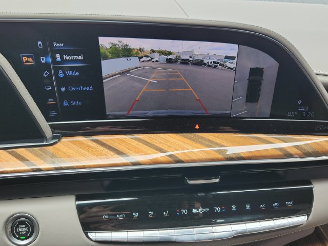 Used 2021 Cadillac Escalade Sport Platinum AWD/4WD image 13