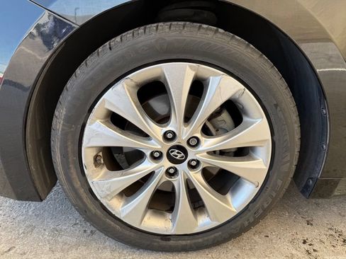 Used 2012 Hyundai Azera FWD image 10