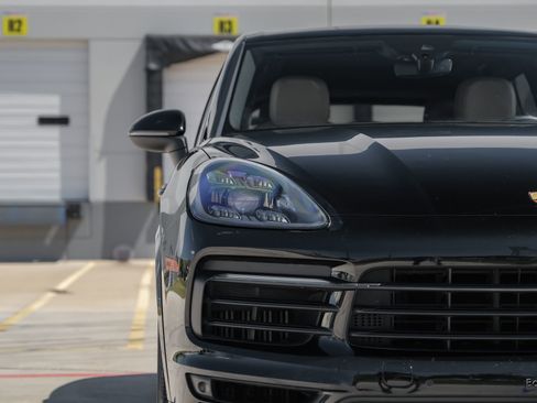 Used 2019 Porsche Cayenne AWD/4WD image 9
