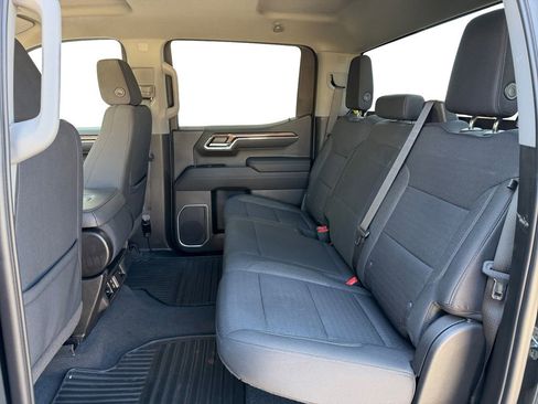 Used 2023 Chevrolet Silverado 1500 LT AWD/4WD image 19