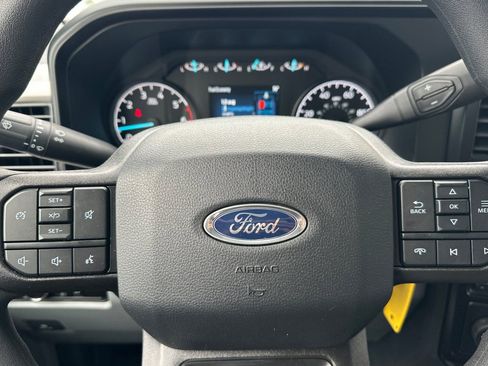New 2026 Ford F250 XL w/ XL Chrome Package RWD image 20