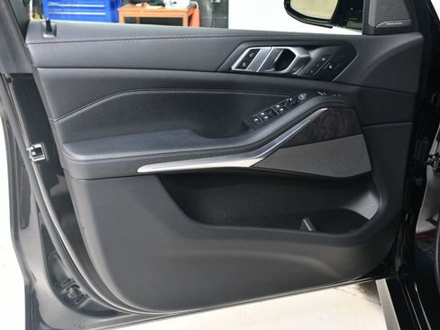 Used 2025 BMW X5 xDrive40i w/ Executive Package image 23