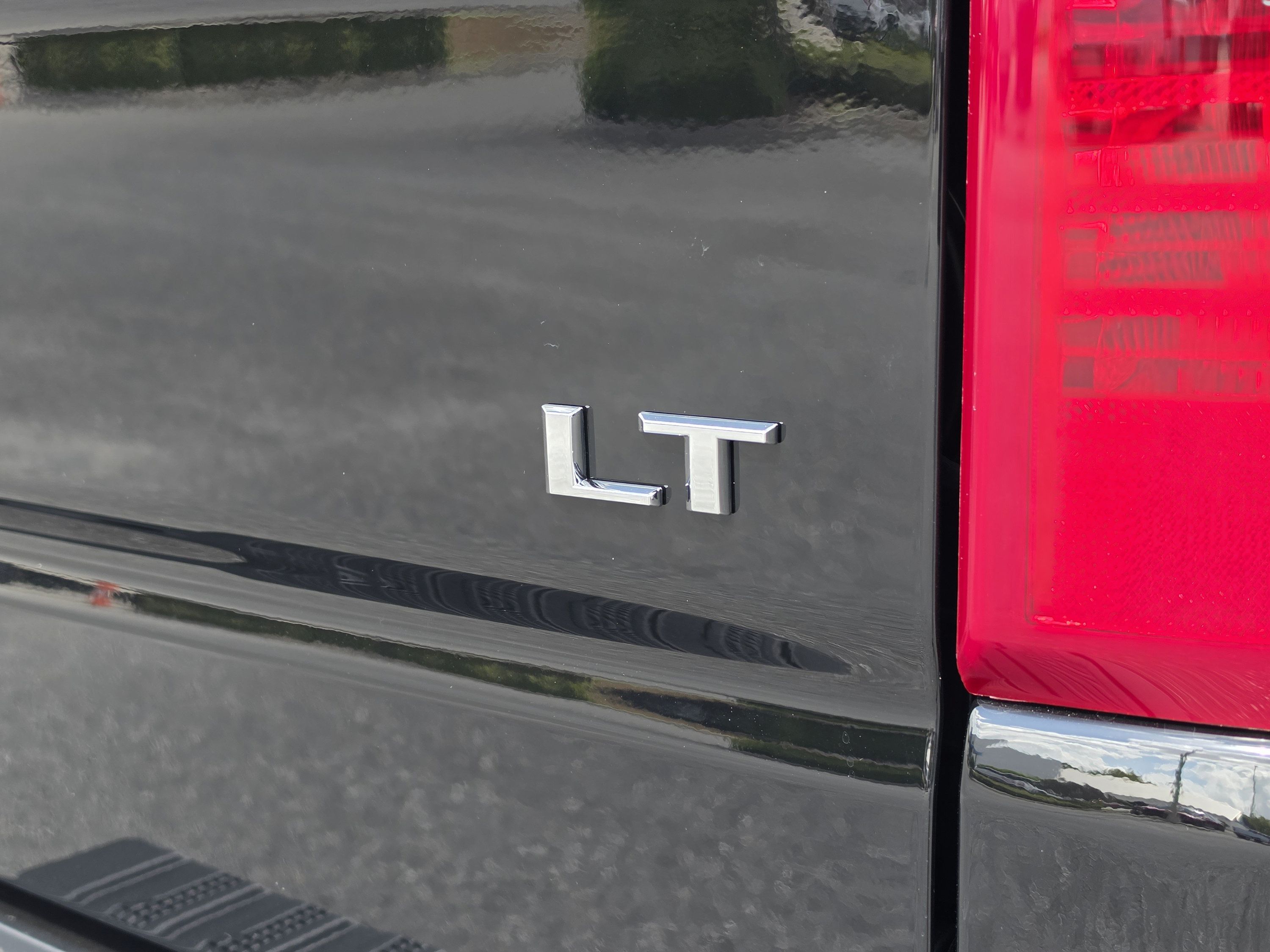 New 2026 Chevrolet Silverado 1500 LT w/ Convenience Package II AWD/4WD image 16