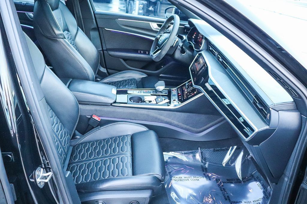 Used 2022 Audi RS 6 w/ Carbon Optic Package AWD/4WD image 20