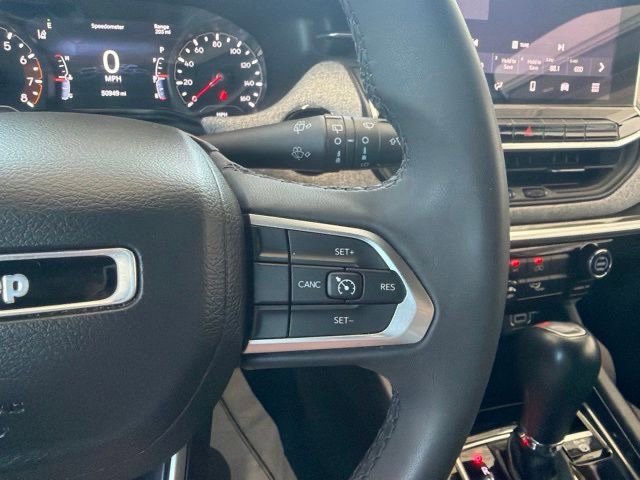 Used 2024 Jeep Compass Latitude AWD/4WD image 20