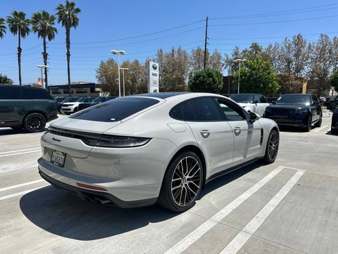 Used 2023 Porsche Panamera image 3