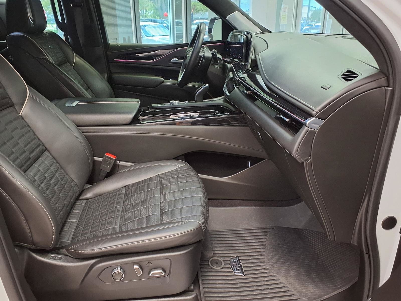 Certified 2023 Cadillac Escalade V w/ LPO, ONYX Package AWD/4WD image 11