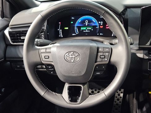 Used 2026 Toyota Camry SE FWD image 26