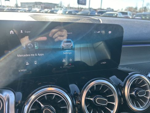 Certified 2022 Mercedes-Benz GLB 250 w/ Premium Package Lite image 29