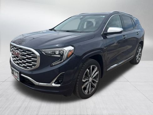 Used 2018 GMC Terrain Denali w/ Driver Alert Package II AWD/4WD image 2