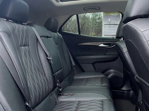 Used 2021 Buick Envision Avenir w/ Technology Package II image 12