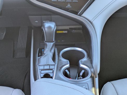 Used 2023 Toyota Camry XLE image 19